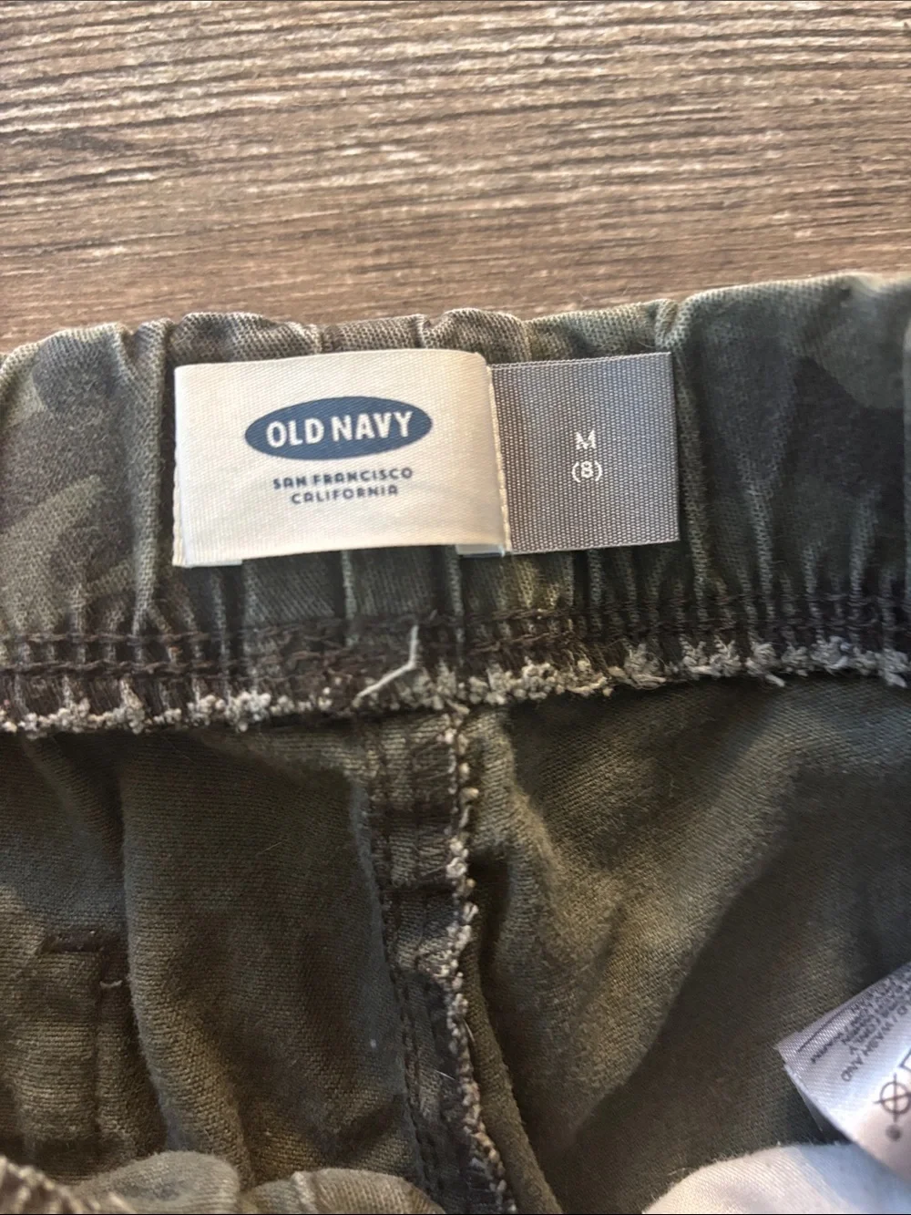 Old Navy Boys Camo Cargo Shorts in Green